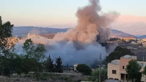 Israeli Bombing Raids Strike Southern Lebanese Territory