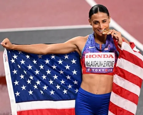 The American sprinter posts speediest women’s 400m in four decades to win gold